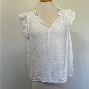 Old Navy Cotton Gauze Flutter Sleeve Top Size Large Perfect Summer Top